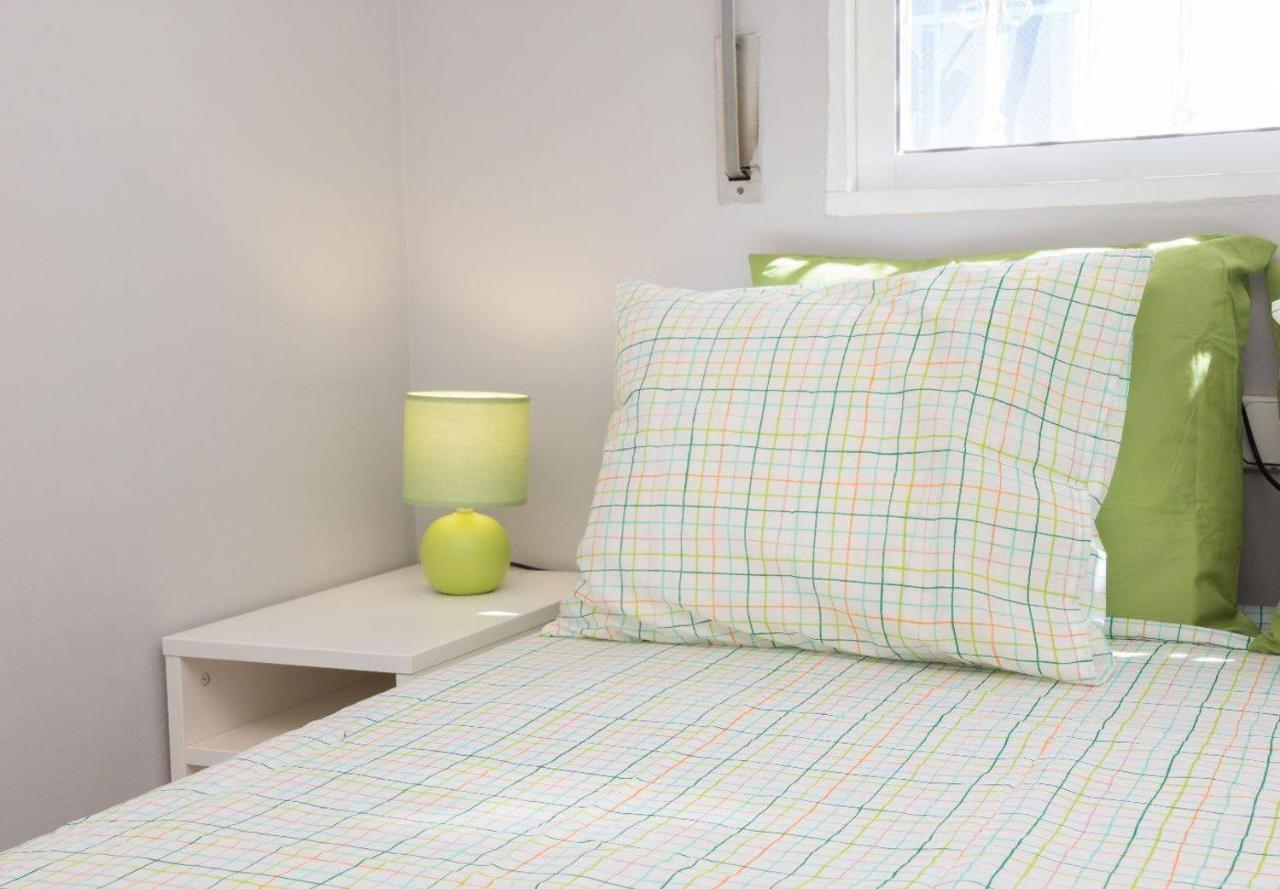 Malagaonbeach 1 - Two Bedrooms - Up To 3 People - 10 Meters Beach Kültér fotó