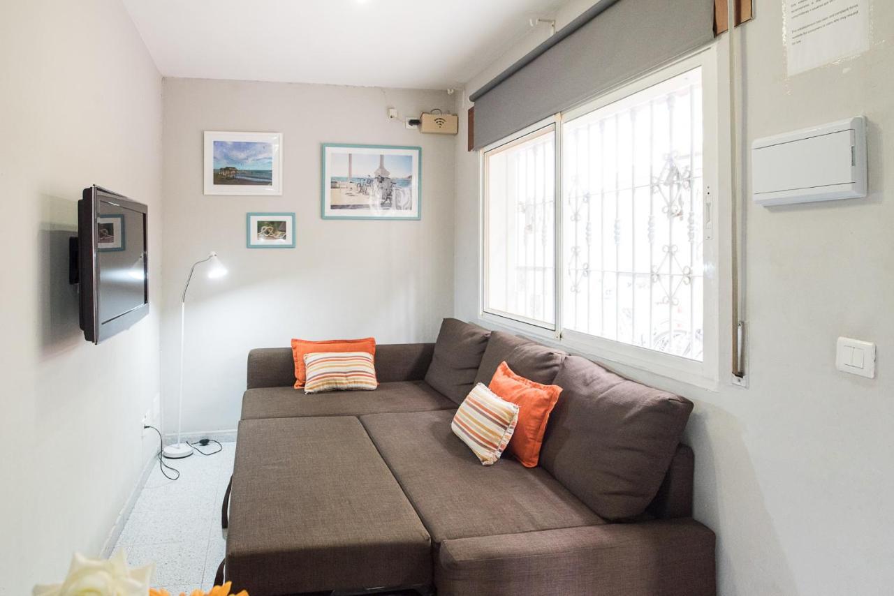Malagaonbeach 1 - Two Bedrooms - Up To 3 People - 10 Meters Beach Kültér fotó