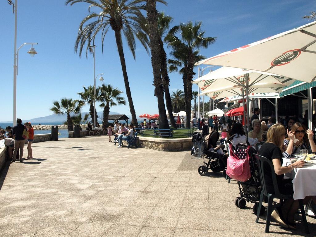 Malagaonbeach 1 - Two Bedrooms - Up To 3 People - 10 Meters Beach Szoba fotó