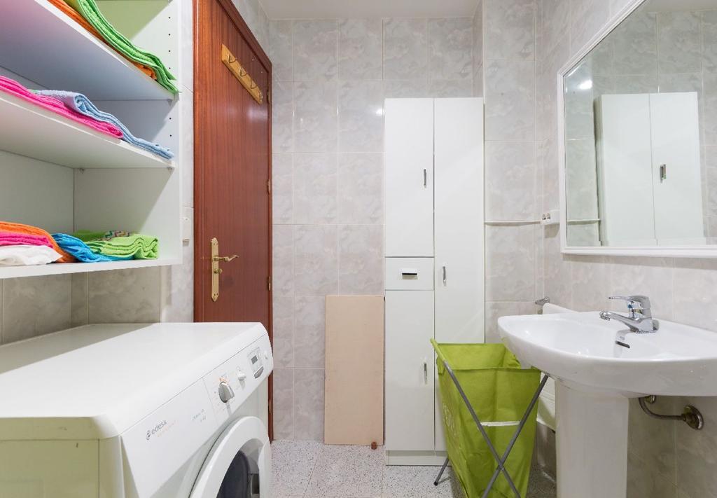 Malagaonbeach 1 - Two Bedrooms - Up To 3 People - 10 Meters Beach Szoba fotó